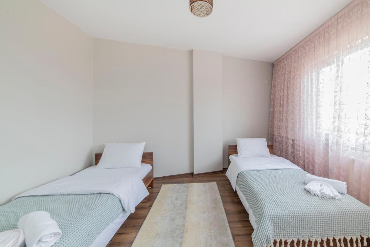 Centrally Located 2 Bedroom Apt With Netflix ブルサ エクステリア 写真